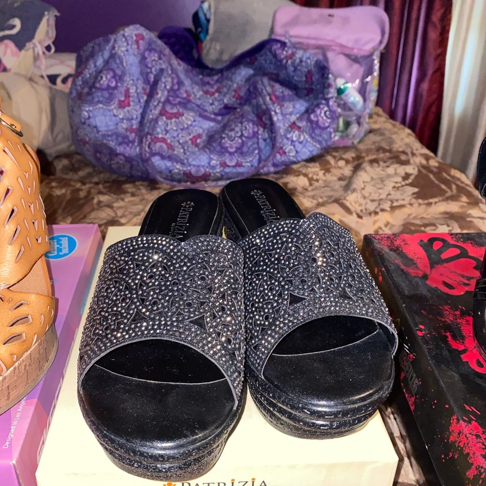 Black sandals